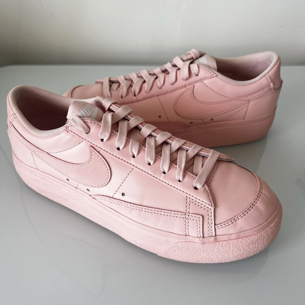 Nike Blazer Low Platform Lift Women's Blush Pink Sneakers shoes size 8